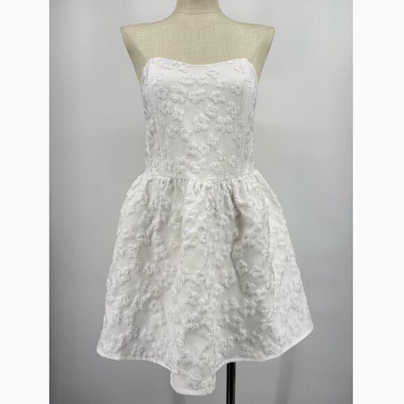 Altar'd State Emberly Strapless Mini Dress in White, Sz Med, Wedding Bride Beach - Picture 4 of 12